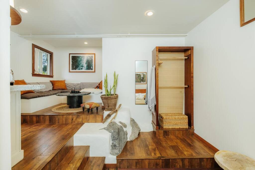The Pohaku Studio At The Koi House Kailua-Kona Exterior photo